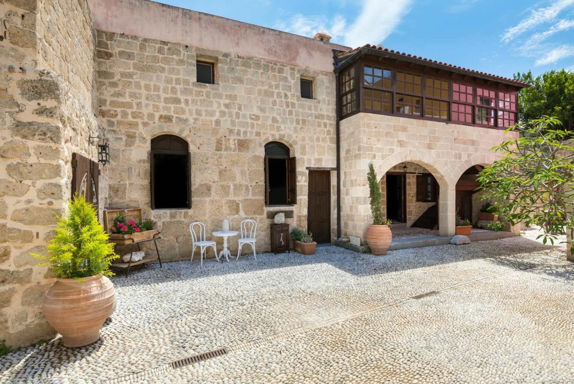 Saint Artemios Hotel And Oriental Suites Rhodes City Bagian luar foto