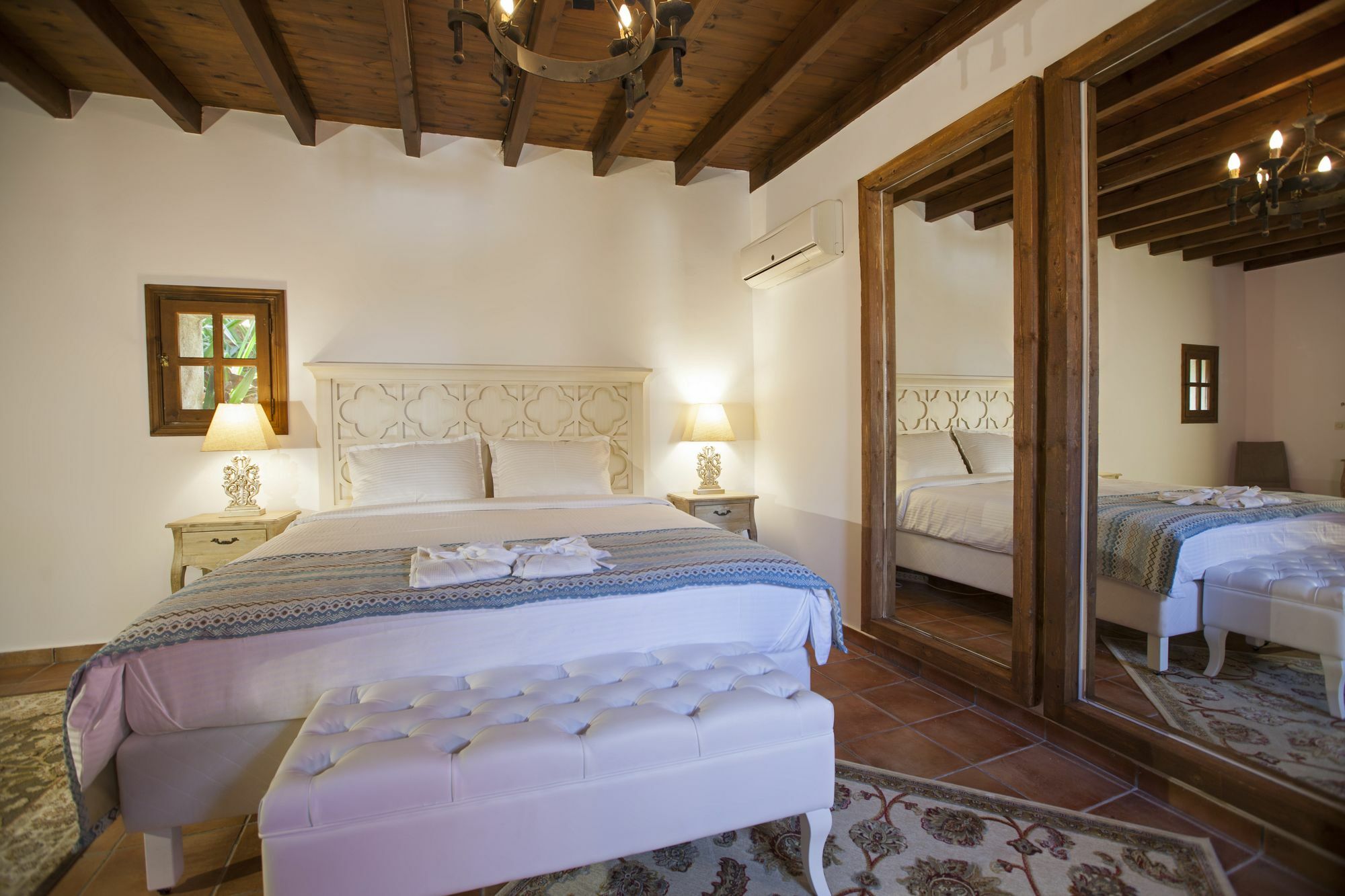 Saint Artemios Hotel And Oriental Suites Rhodes City Bagian luar foto